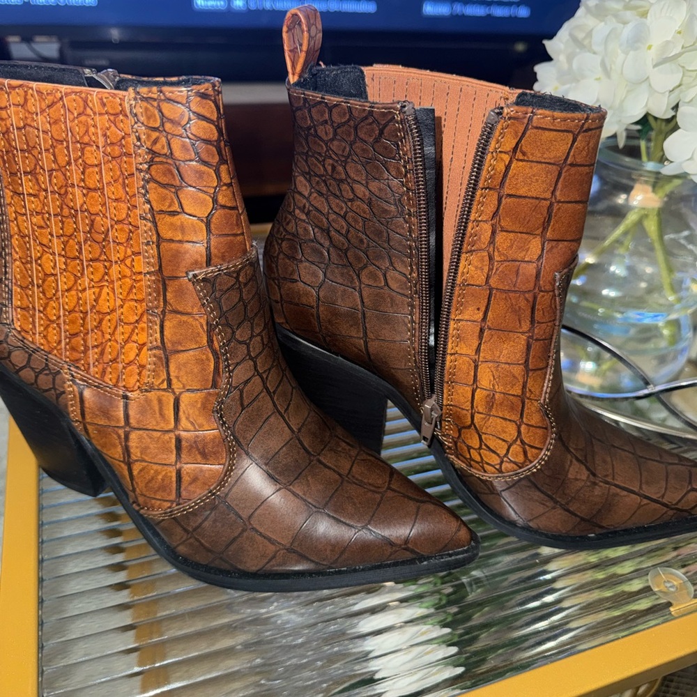 ASOS Women's Textured Brown Heeled Boots - Picture 11 of 14